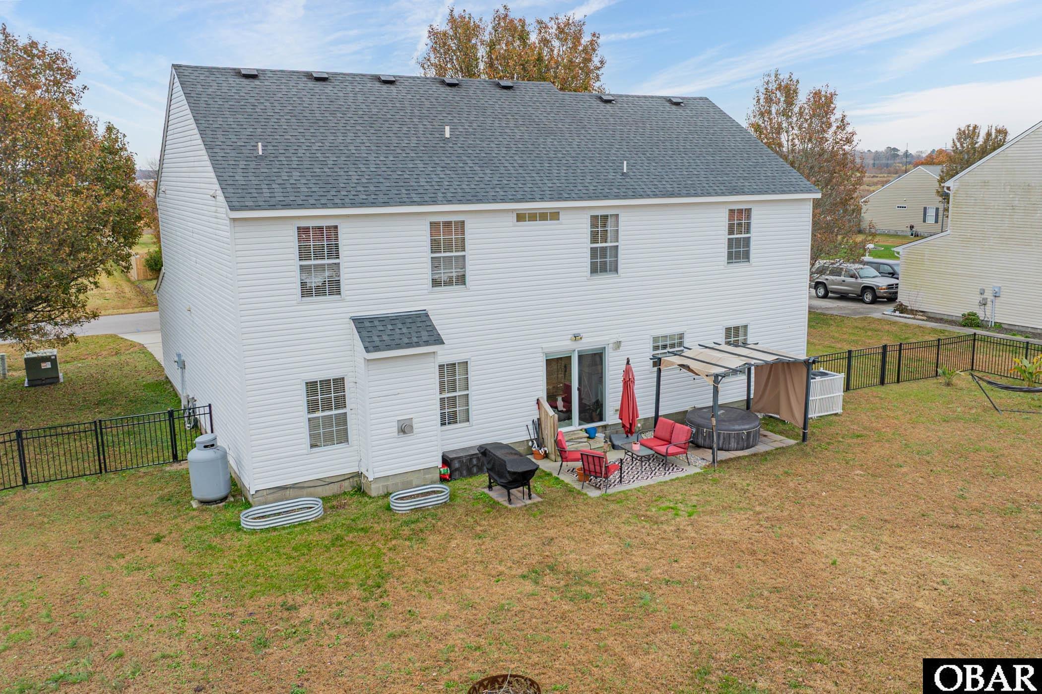 Moyock, North Carolina, 27958, United States, 6 Bedrooms Bedrooms, ,3 BathroomsBathrooms,Residential,For Sale,1997191
