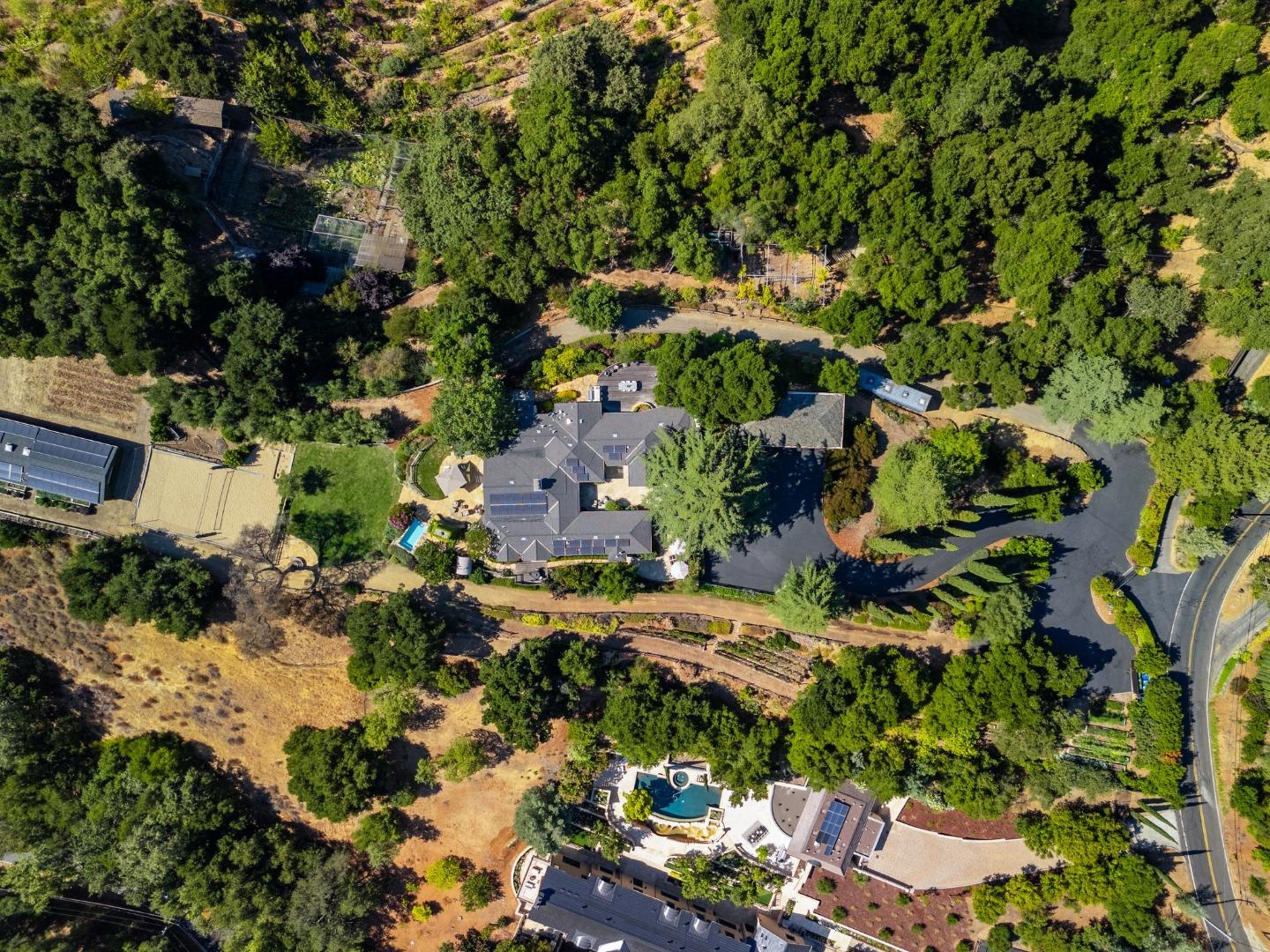 Los Gatos, California, 95032, United States, 4 Bedrooms Bedrooms, ,4 BathroomsBathrooms,Residential,For Sale,1918329