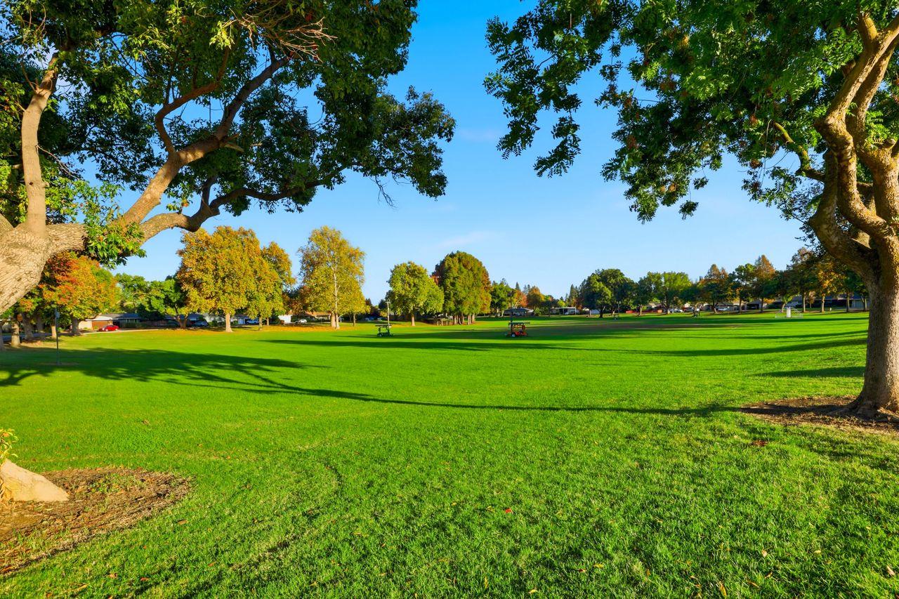 Sacramento, California, 95822, United States, 3 Bedrooms Bedrooms, ,2 BathroomsBathrooms,Residential,For Sale,1989013