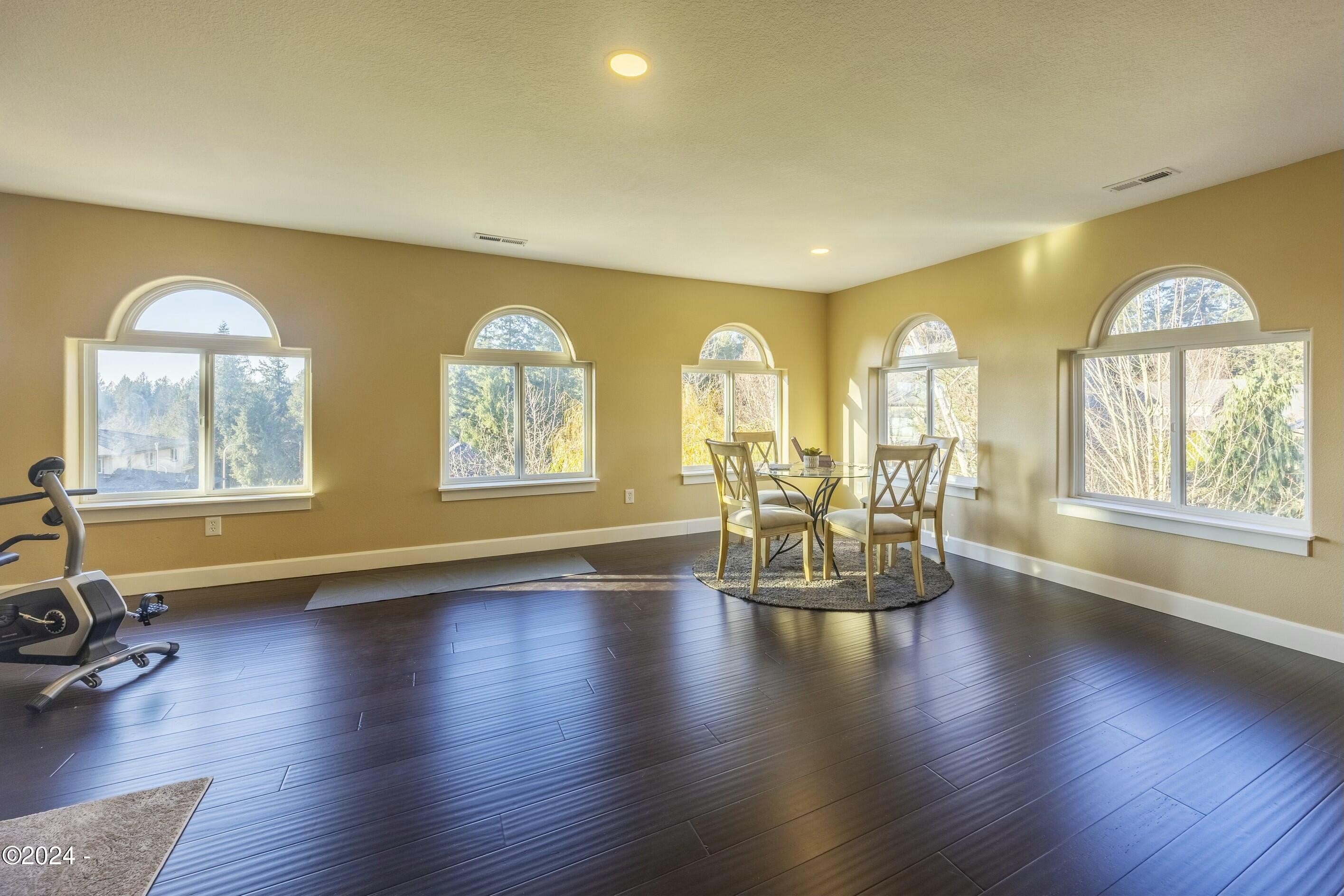 12989 SE Mountain Gate, Happy Valley, Oregon, 97086, United States, 4 Bedrooms Bedrooms, ,5 BathroomsBathrooms,Residential,For Sale,12989 SE Mountain Gate,1668514