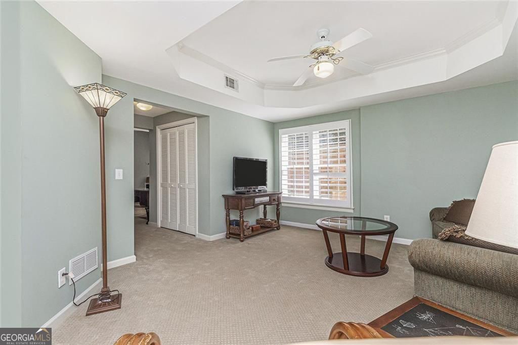 Roswell, Georgia, 30075, United States, 6 Bedrooms Bedrooms, ,5 BathroomsBathrooms,Residential,For Sale,1894243