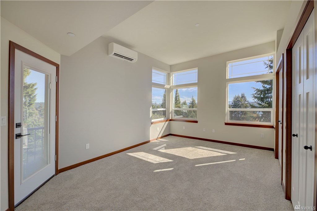 16001 36th Ave NE, Lake Forest Park, Washington, 98155, United States, 2 Bedrooms Bedrooms, ,4 BathroomsBathrooms,Residential,For Sale,16001 36th Ave NE,1621421