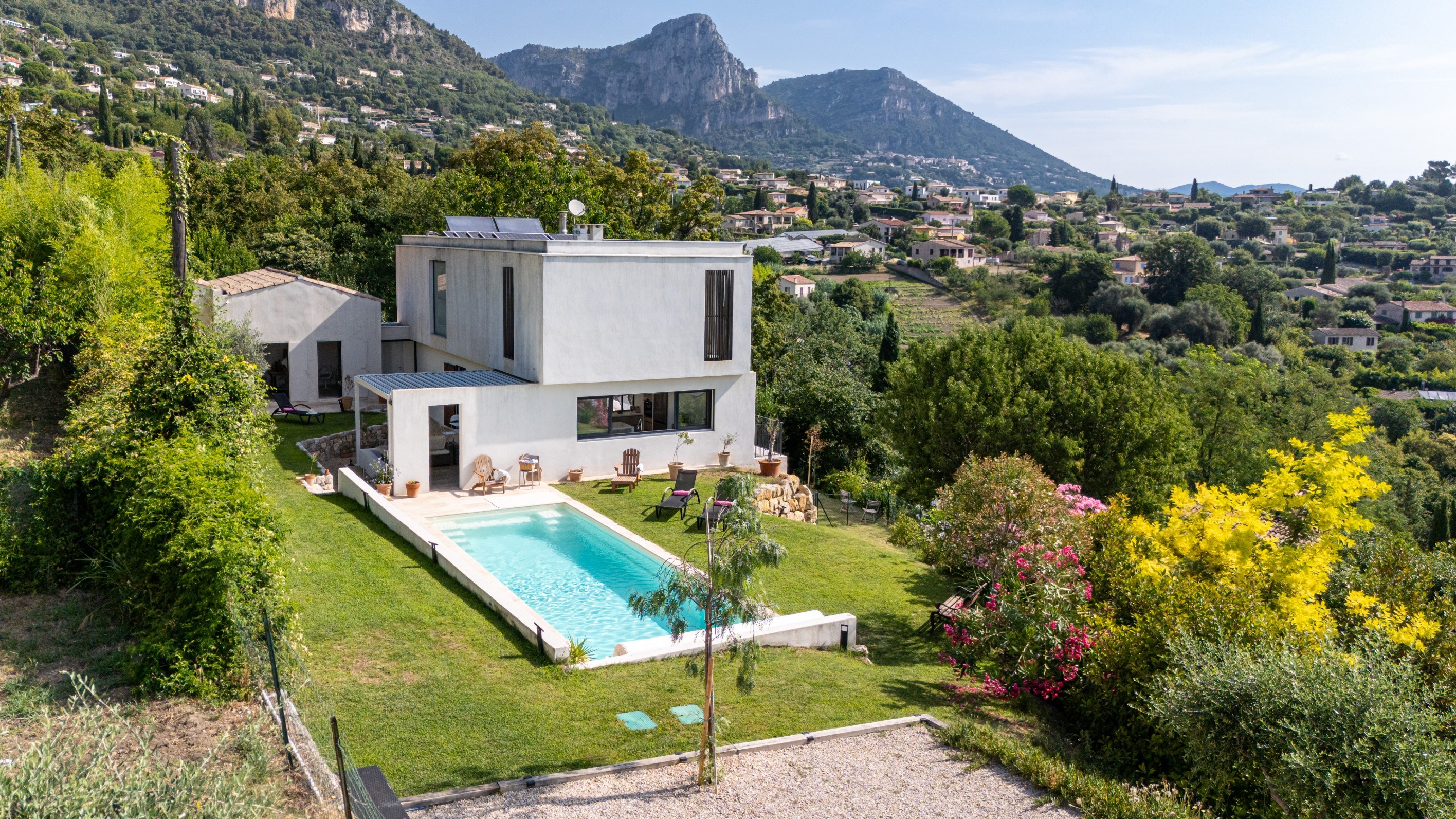  Architect-designed contemporary villa for sale in Vence near Saint-Paul-de-Vence - 物件實景
