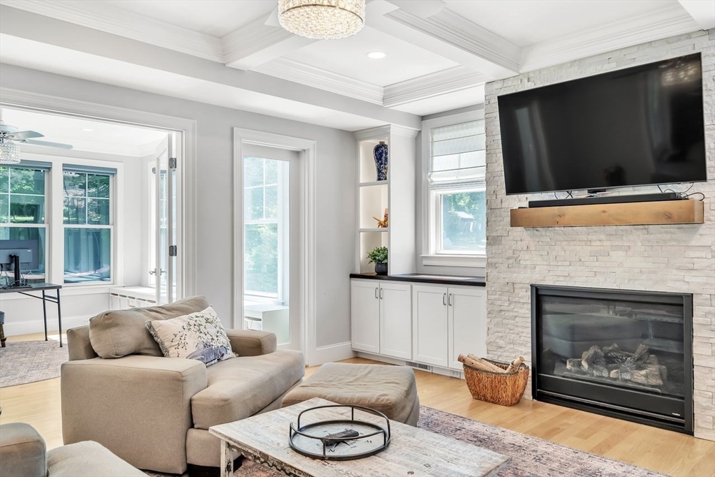 Bedford, Massachusetts, 01730, United States, 5 Bedrooms Bedrooms, ,5 BathroomsBathrooms,Residential,For Sale,1940656