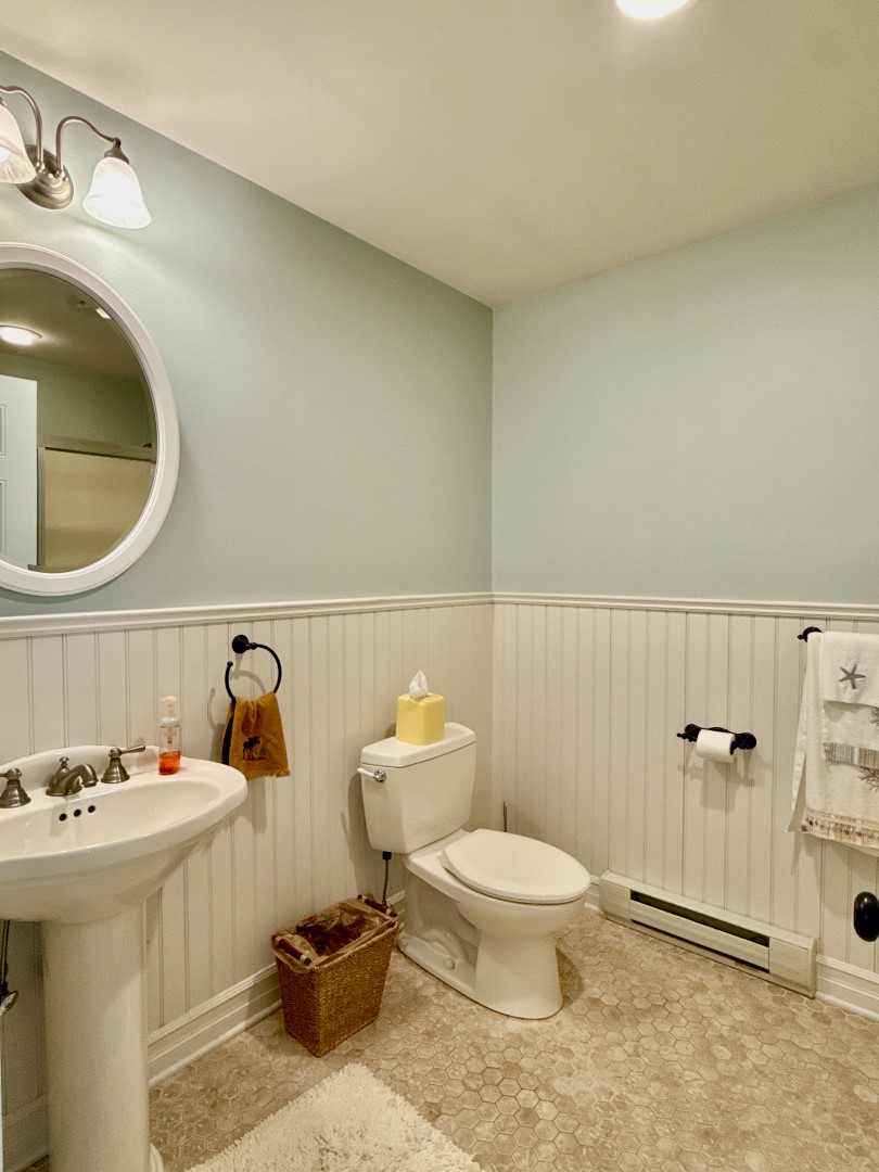 Hawley, Pennsylvania, 18428, United States, 3 Bedrooms Bedrooms, ,4 BathroomsBathrooms,Residential,For Sale,1846687