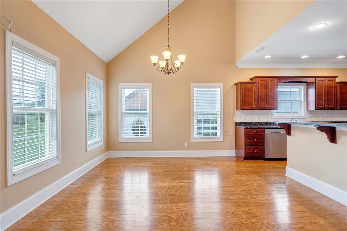 Huddleston, Virginia, 24104, United States, 4 Bedrooms Bedrooms, ,4 BathroomsBathrooms,Residential,For Sale,2048445