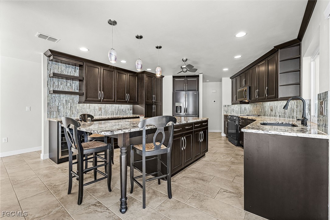 Cape Coral, Florida, 33904, United States, 3 Bedrooms Bedrooms, ,3 BathroomsBathrooms,Residential,For Sale,1996779