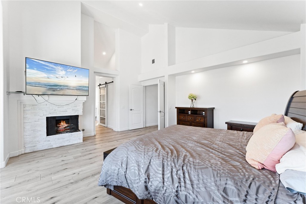 Laguna Hills, California, 92653, United States, 4 Bedrooms Bedrooms, ,3 BathroomsBathrooms,Residential,For Sale,1987832