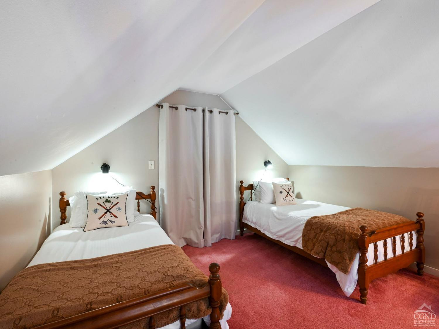 Windham, New York, 12496, United States, 8 Bedrooms Bedrooms, ,4 BathroomsBathrooms,Residential,For Sale,1907354