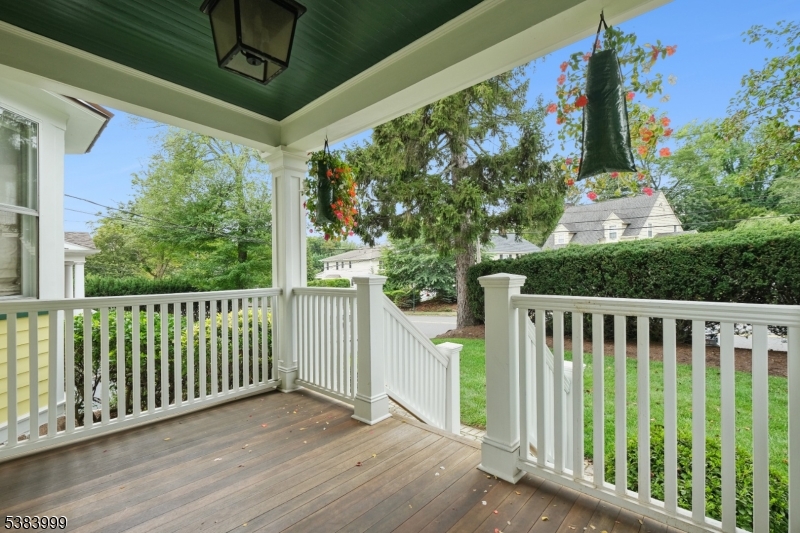 Millburn Twp., New Jersey, 07078, United States, 3 Bedrooms Bedrooms, ,3 BathroomsBathrooms,Residential,For Sale,1988129