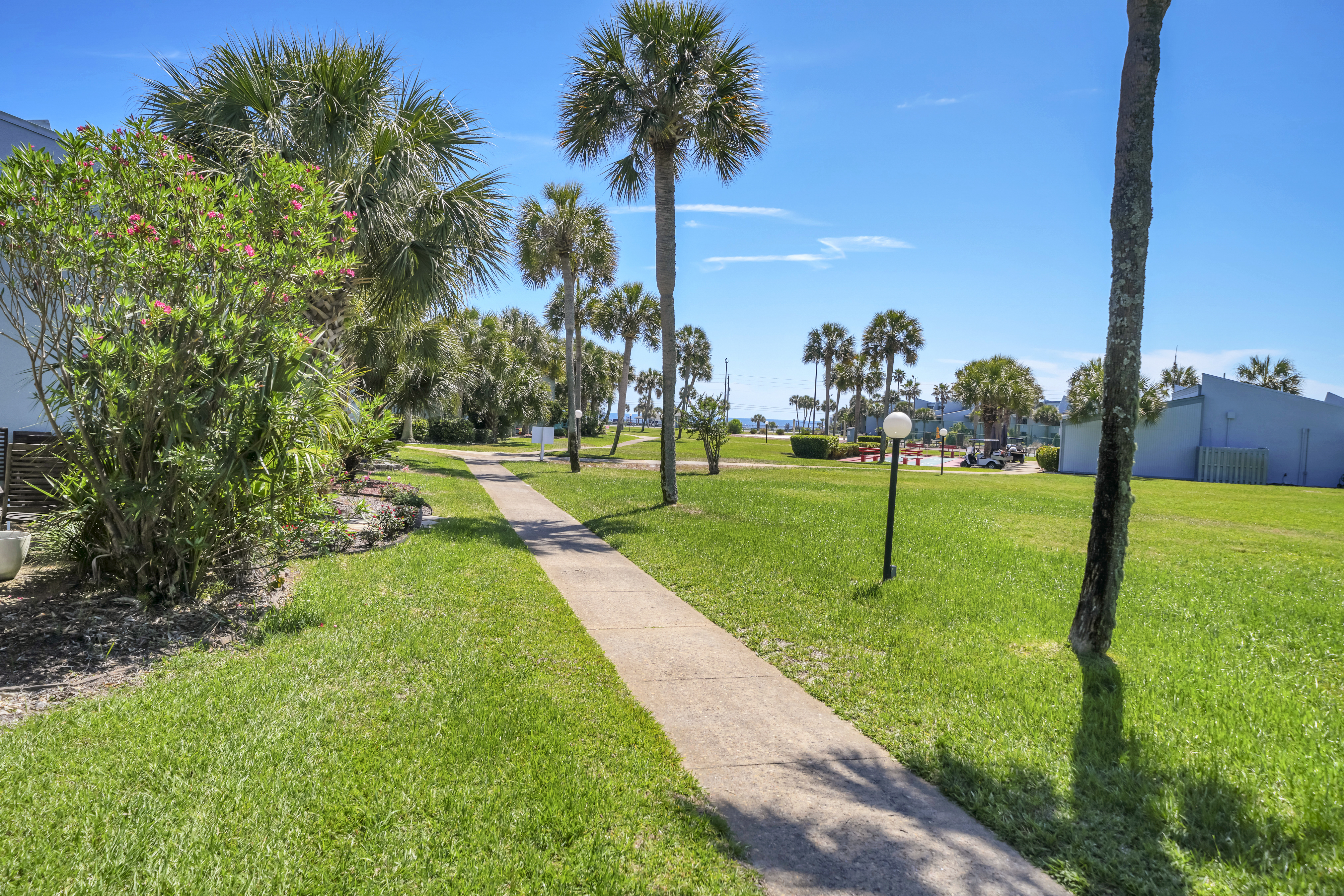  Panama City Beach Townhouse with Private Beach Access & Rental-Ready Appeal - 物件實景
