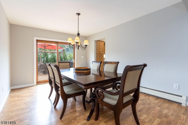 Roxbury Twp., New Jersey, 07876, United States, 4 Bedrooms Bedrooms, ,3 BathroomsBathrooms,Residential,For Sale,1934479