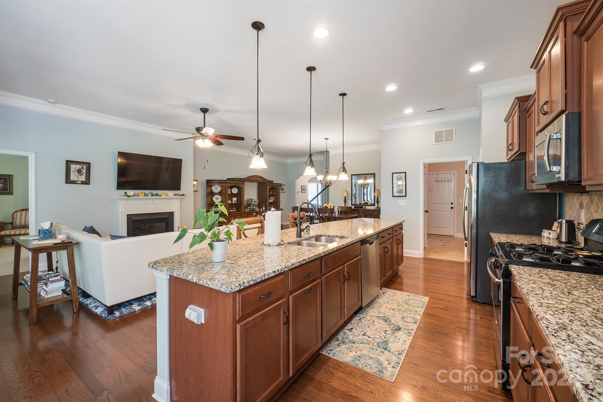 3406 Streamside Drive, Davidson, North Carolina, 28036, United States, 4 Bedrooms Bedrooms, ,3 BathroomsBathrooms,Residential,For Sale,3406 Streamside Drive,1628447