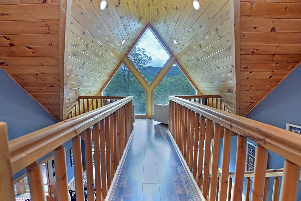 Blue Ridge, Georgia, 30513, United States, 4 Bedrooms Bedrooms, ,3 BathroomsBathrooms,Residential,For Sale,1889495