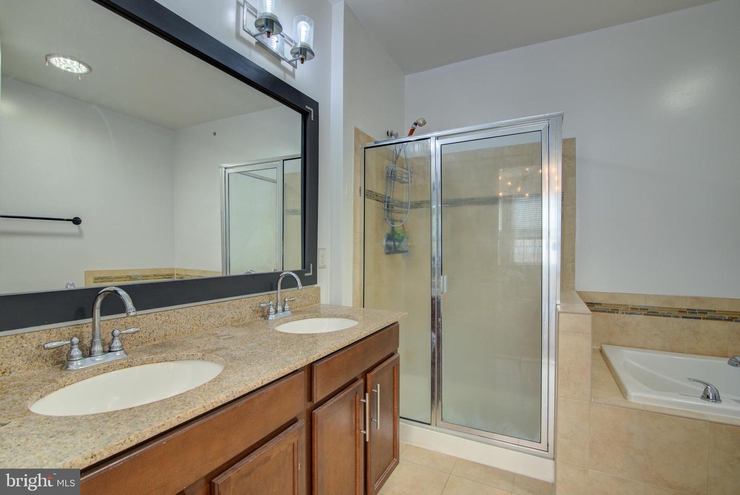 Aldie, Virginia, 20105, United States, 3 Bedrooms Bedrooms, ,3 BathroomsBathrooms,Residential,For Sale,1891094