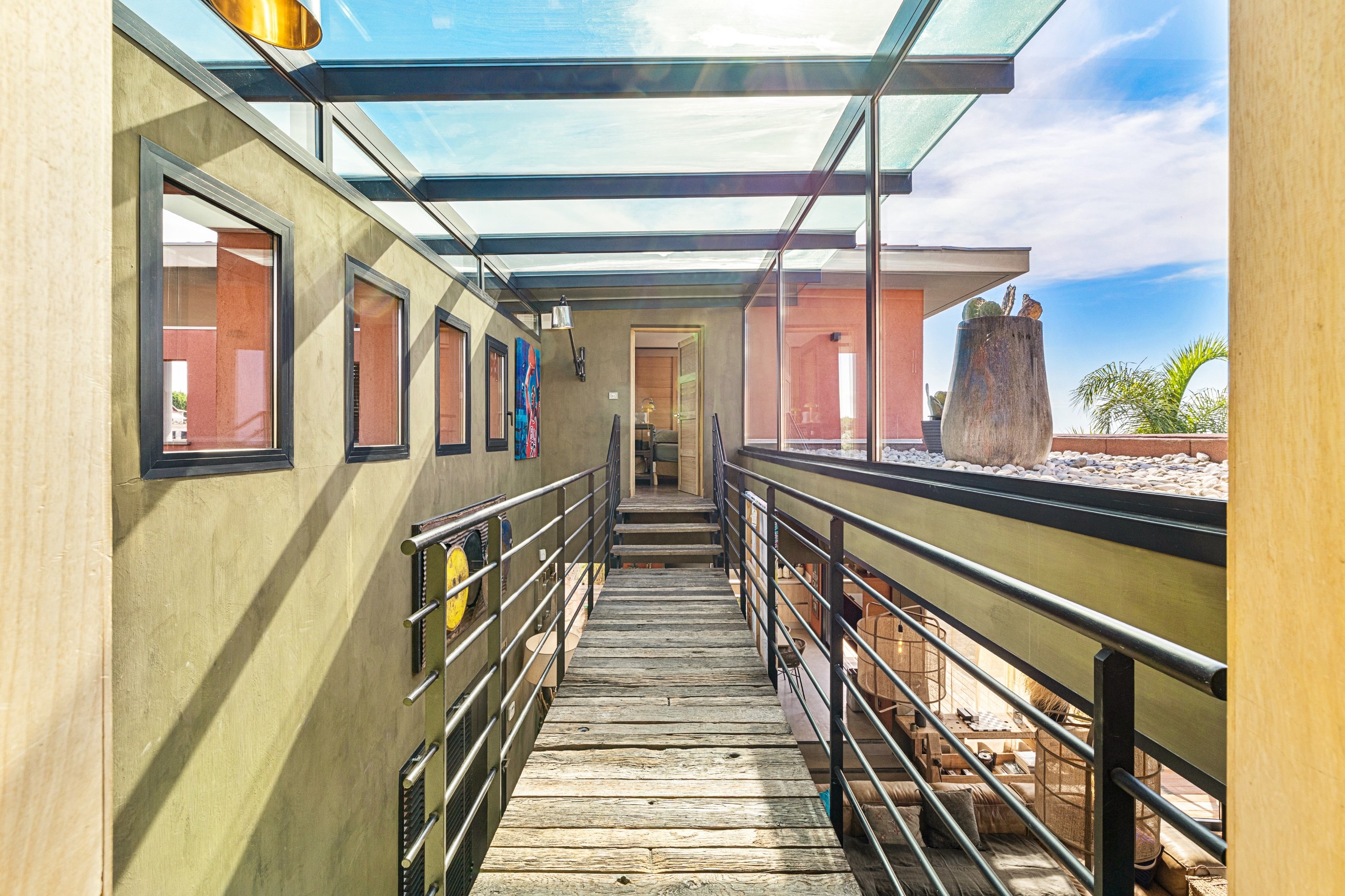  Spectacular Architect-Designed Villa with Pool and Sea Views in Nice Crémat - 物件實景