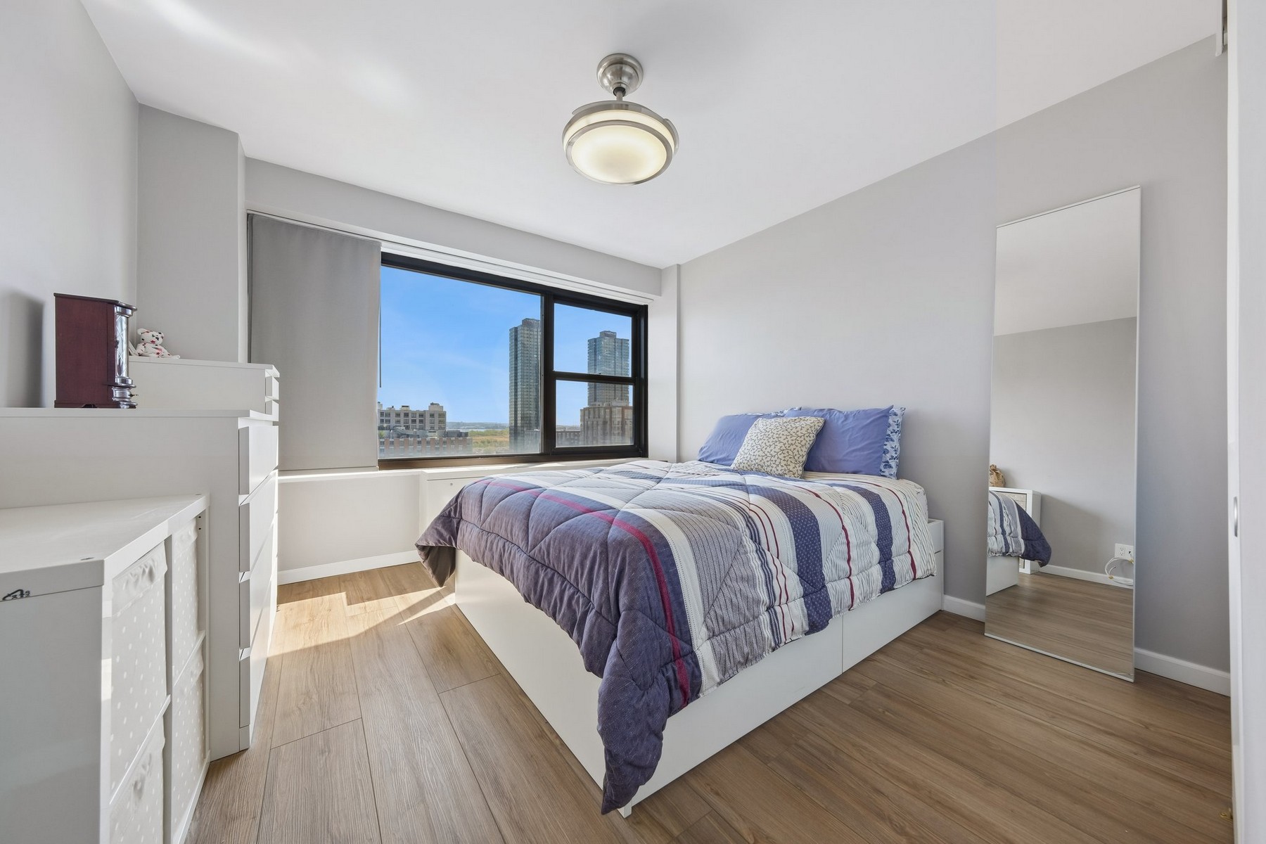  135 Montgomery St, Jc, Downtown, NJ, 07302 - 物件實景