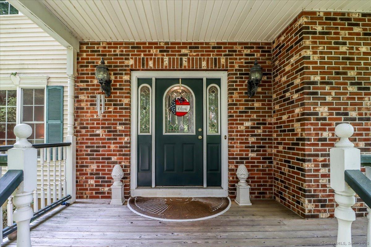 Shelton, Connecticut, 06484, United States, 5 Bedrooms Bedrooms, ,4 BathroomsBathrooms,Residential,For Sale,1943251