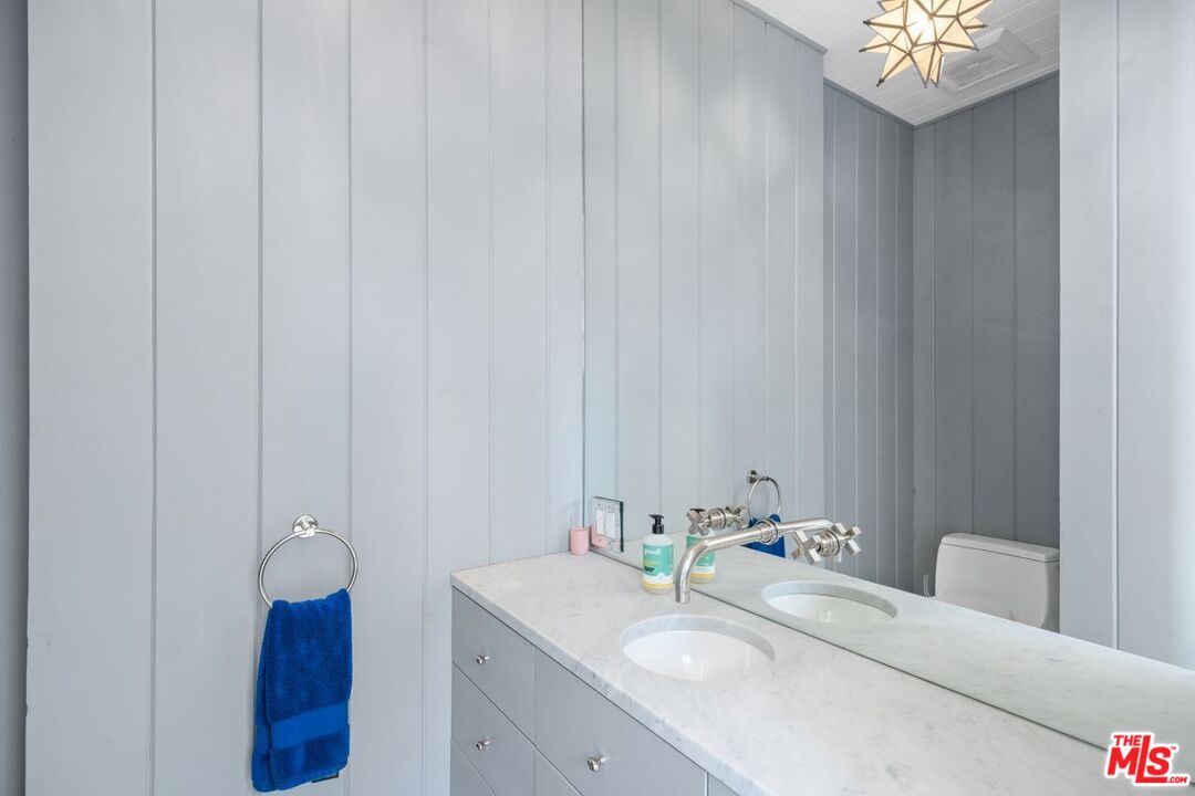 Malibu, California, 90265, United States, 3 Bedrooms Bedrooms, ,3 BathroomsBathrooms,Residential,For Sale,1994760