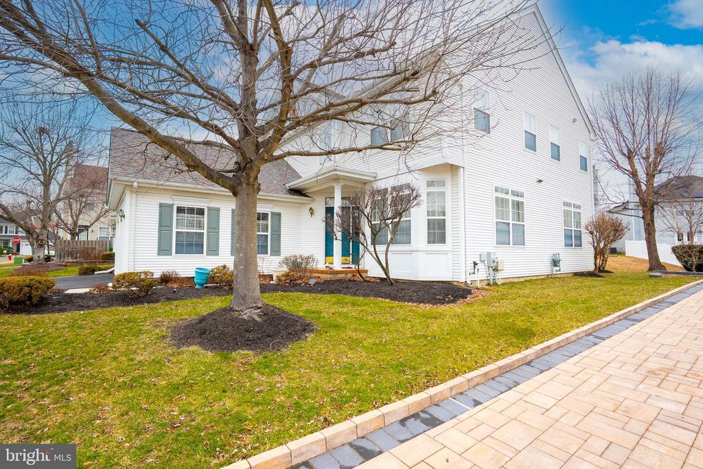 Plainsboro, New Jersey, 08536, United States, 4 Bedrooms Bedrooms, ,6 BathroomsBathrooms,Residential,For Sale,2008858
