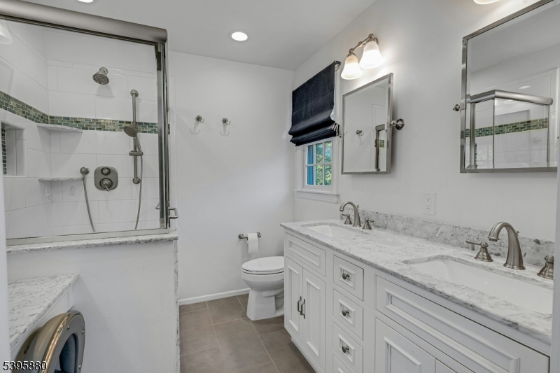 Morris Twp., New Jersey, 07960, United States, 4 Bedrooms Bedrooms, ,4 BathroomsBathrooms,Residential,For Sale,1989461