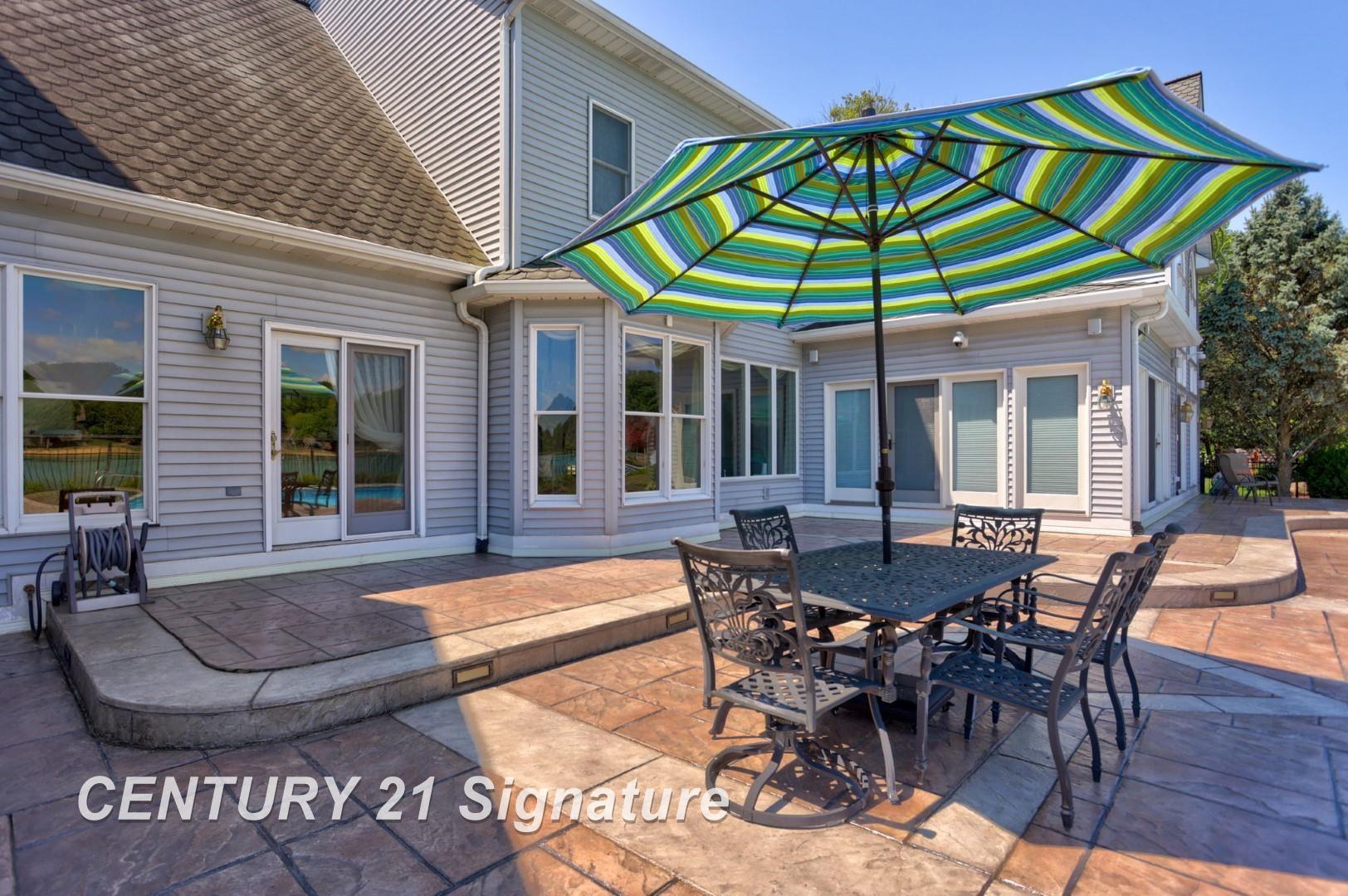 Saginaw, Michigan, 48609, United States, 4 Bedrooms Bedrooms, ,7 BathroomsBathrooms,Residential,For Sale,1980528