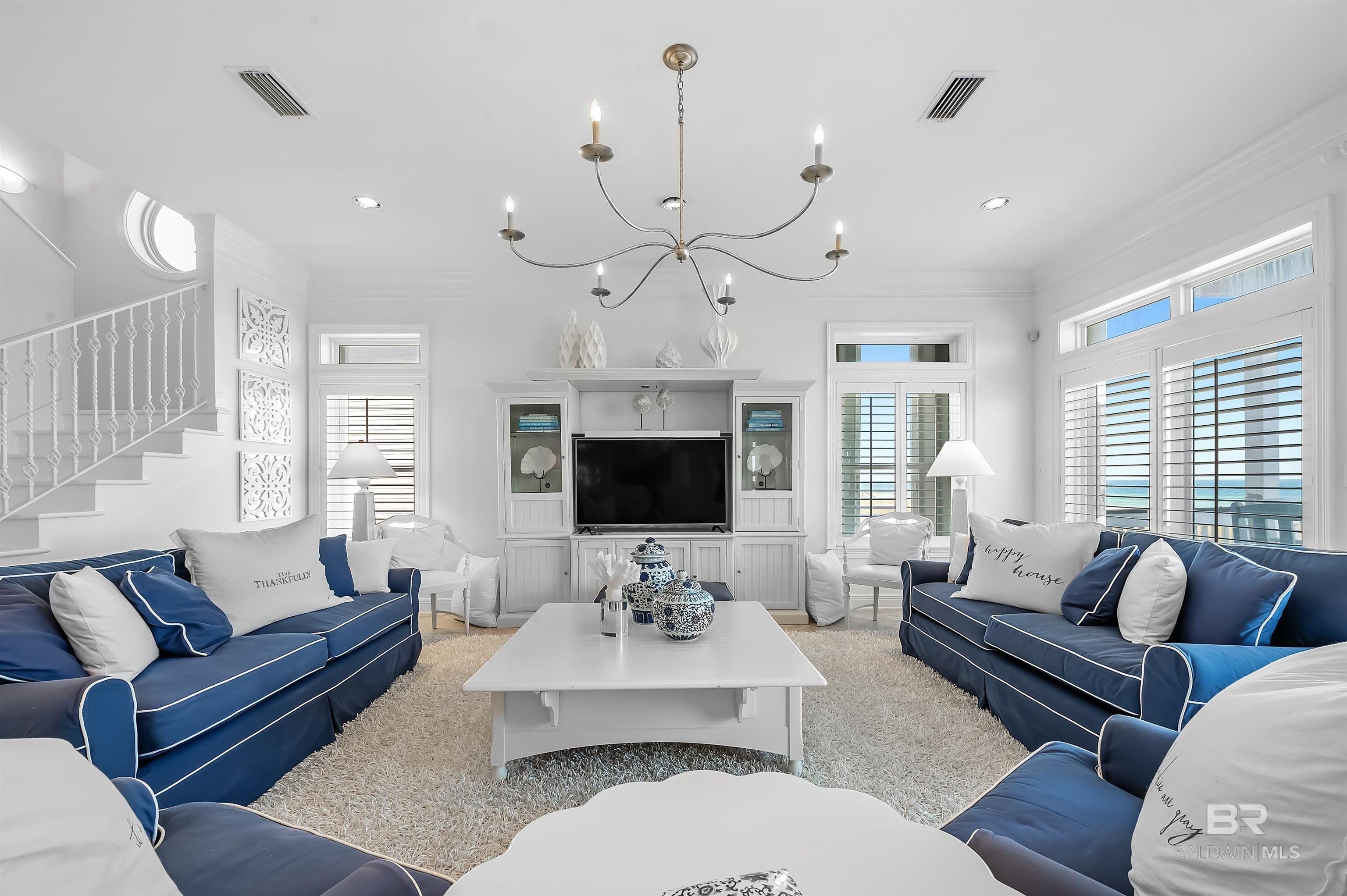 Pensacola, Florida, 32507, United States, 8 Bedrooms Bedrooms, ,9 BathroomsBathrooms,Residential,For Sale,1983870