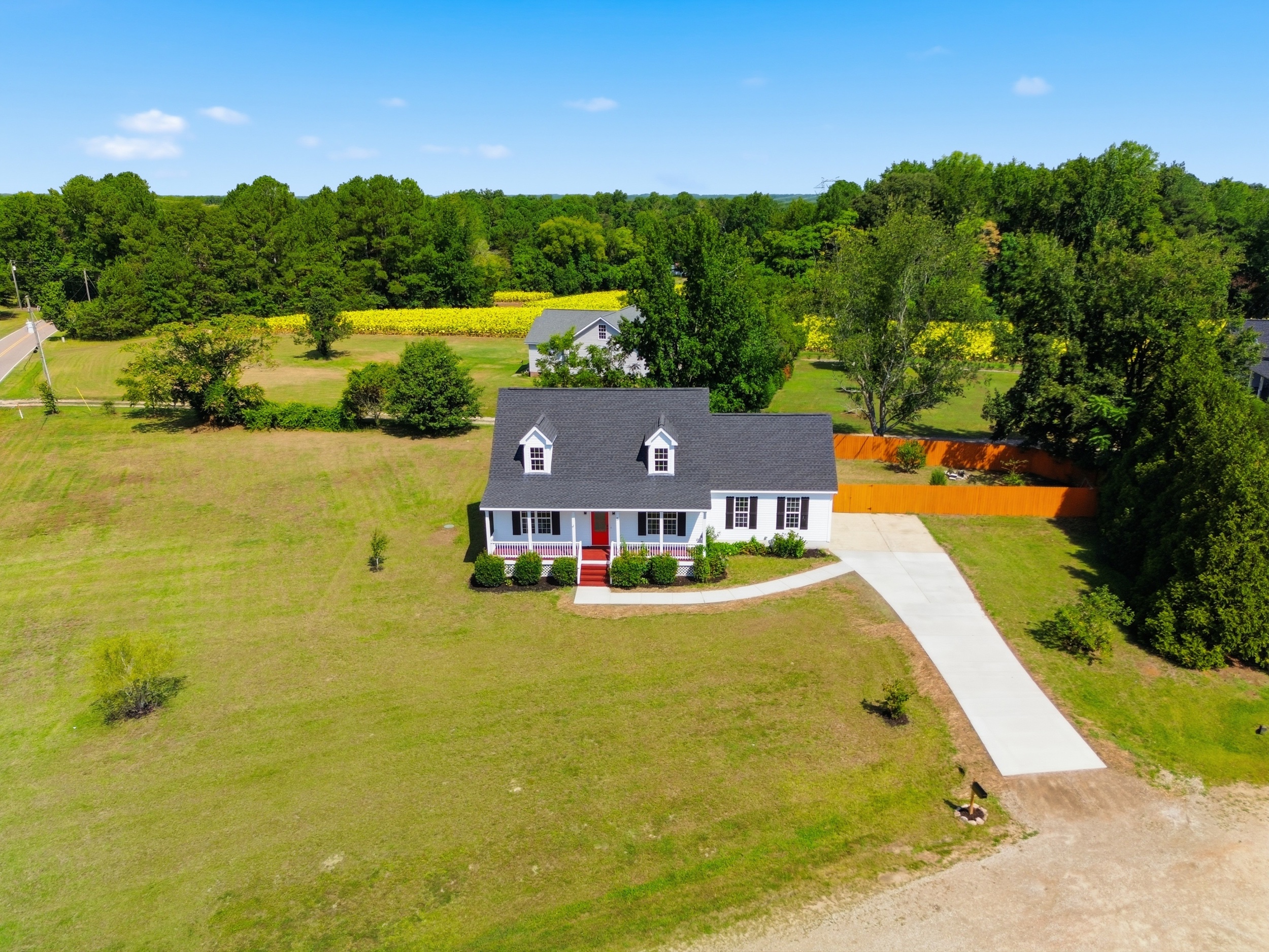  15 Davis Circle Drive, Zebulon, NC 27597 - 物件實景