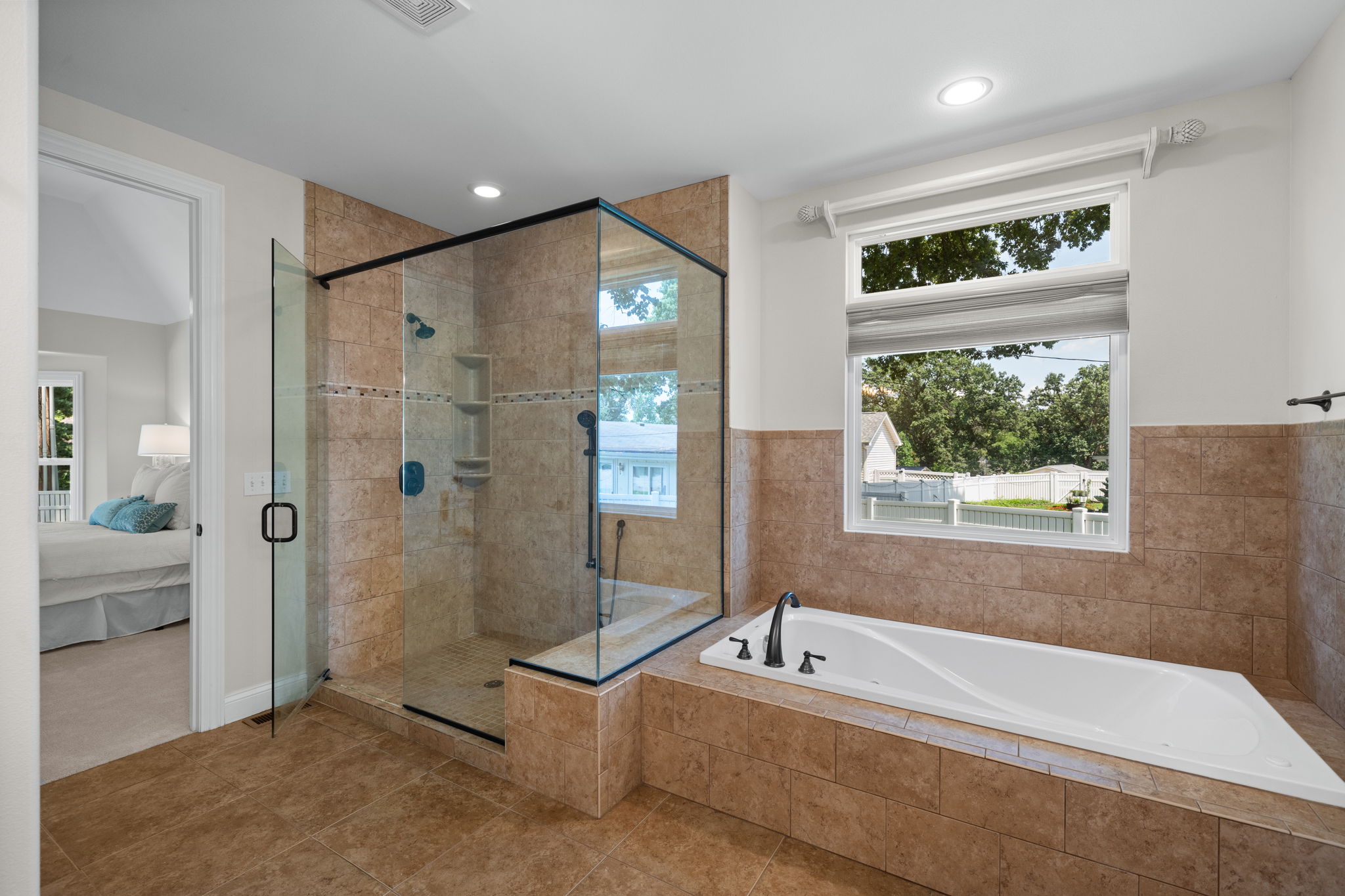  Welcome to 1543 Windridge Court, an exceptional story-and-a-half - 物件實景