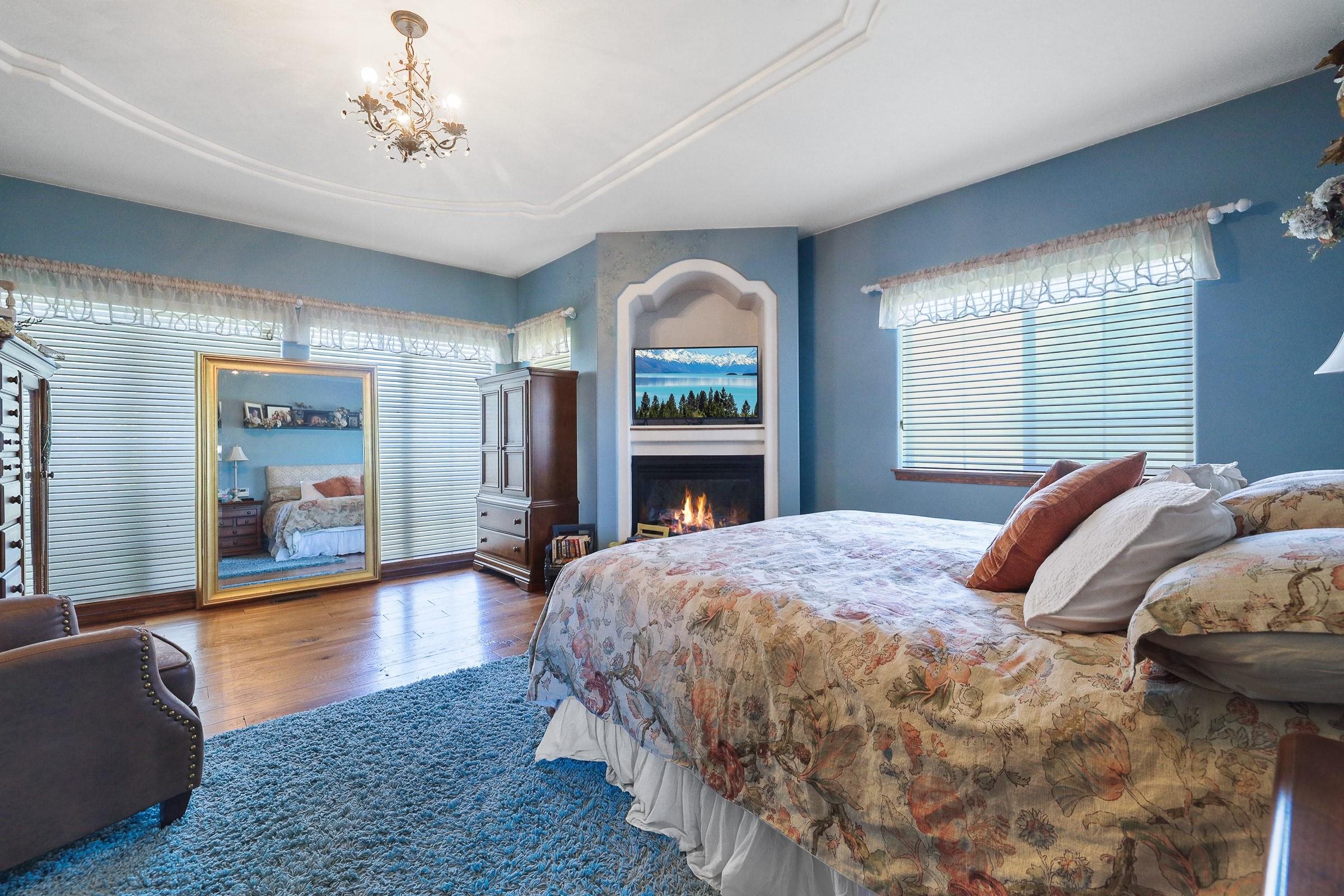 Mead, Washington, 99021, United States, 5 Bedrooms Bedrooms, ,5 BathroomsBathrooms,Residential,For Sale,1838740