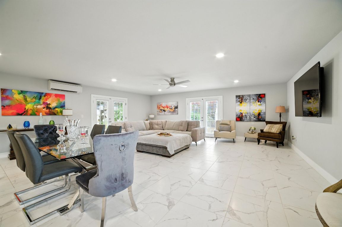 Austin, Texas, 78702, United States, 3 Bedrooms Bedrooms, ,2 BathroomsBathrooms,Residential,For Sale,1906696