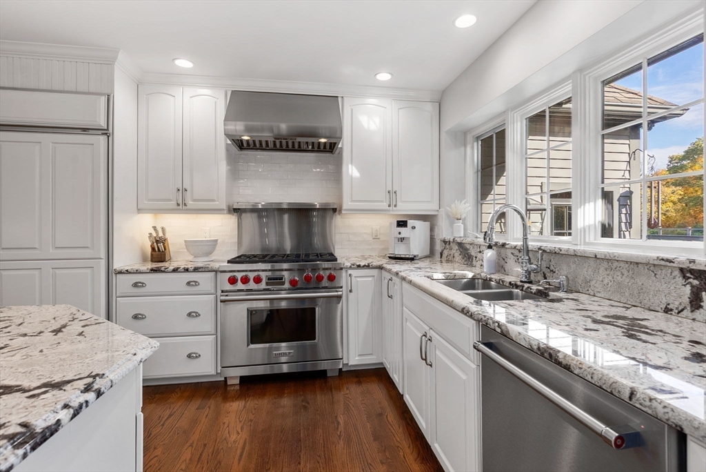 Southborough, Massachusetts, 01772, United States, 4 Bedrooms Bedrooms, ,5 BathroomsBathrooms,Residential,For Sale,2000512