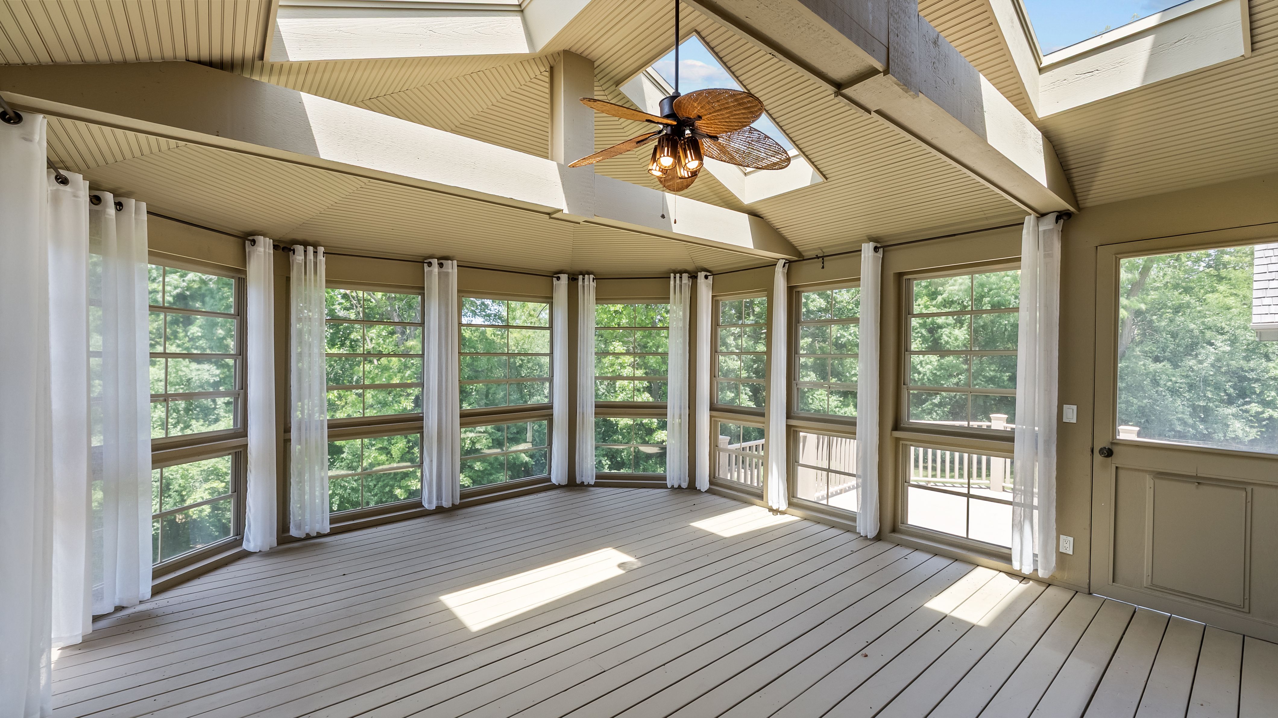  Spectacular Custom Built Home by a Master Craftsman - 物件實景