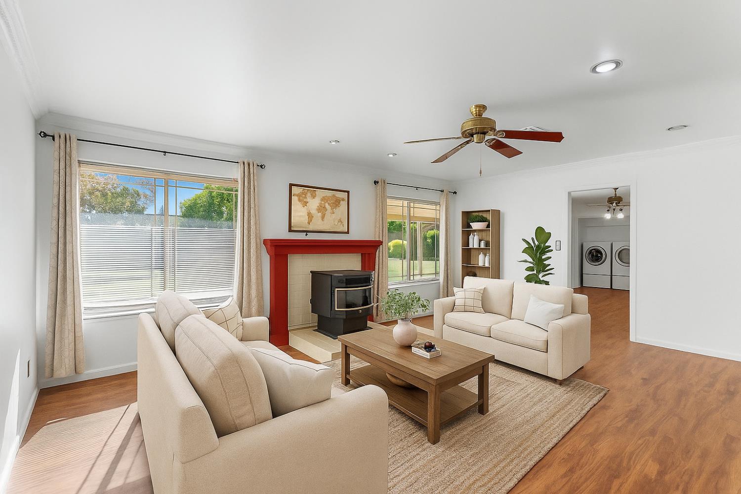 Elk Grove, California, 95624, United States, 4 Bedrooms Bedrooms, ,3 BathroomsBathrooms,Residential,For Sale,1987914