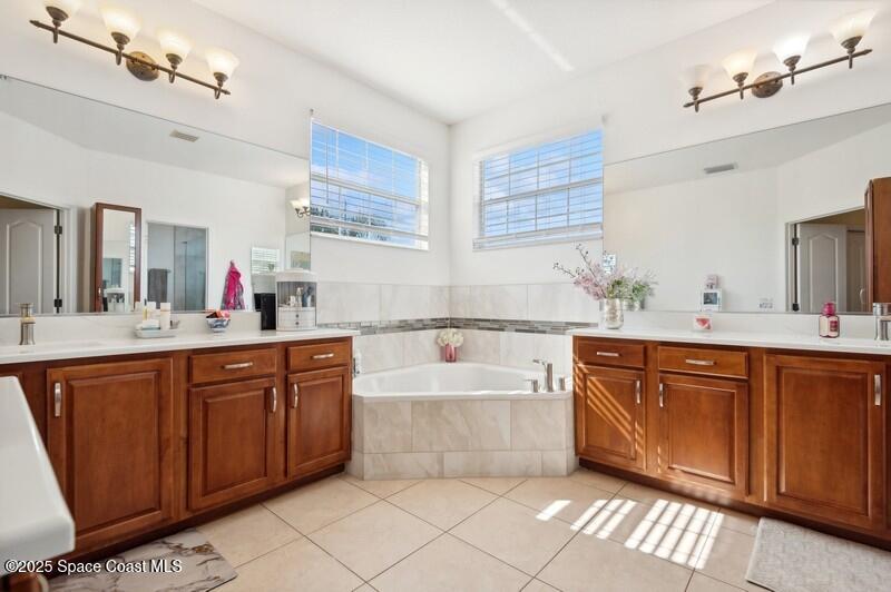 Rockledge, Florida, 32955, United States, 5 Bedrooms Bedrooms, ,3 BathroomsBathrooms,Residential,For Sale,1837606