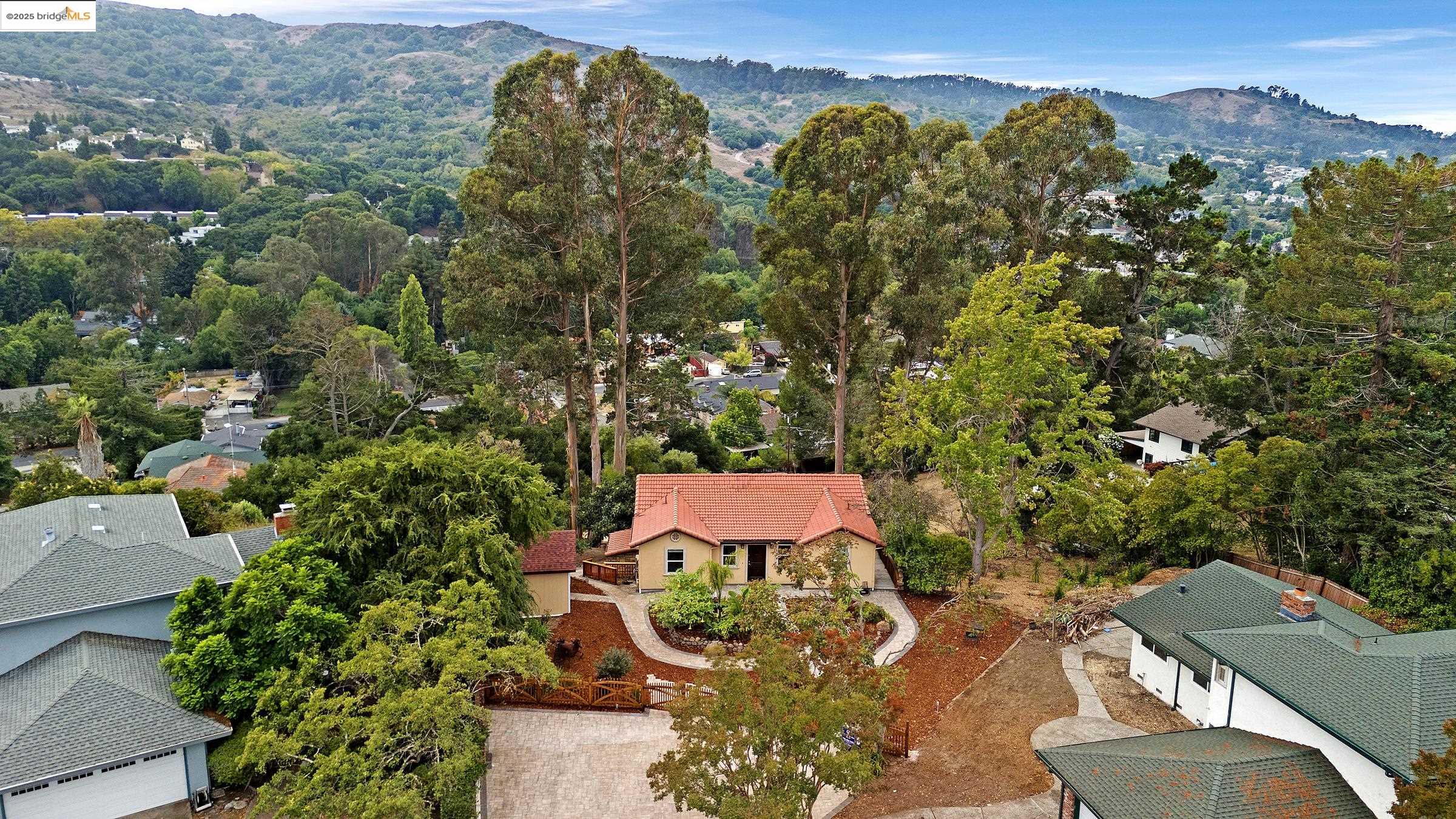 El Sobrante, California, 94803, United States, 4 Bedrooms Bedrooms, ,3 BathroomsBathrooms,Residential,For Sale,1986532