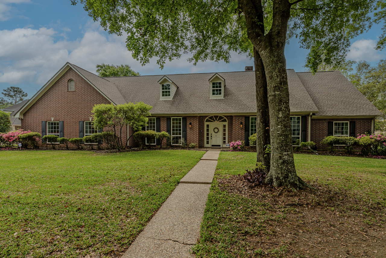 Beaumont, Texas, 77706, United States, 5 Bedrooms Bedrooms, ,4 BathroomsBathrooms,Residential,For Sale,1892171