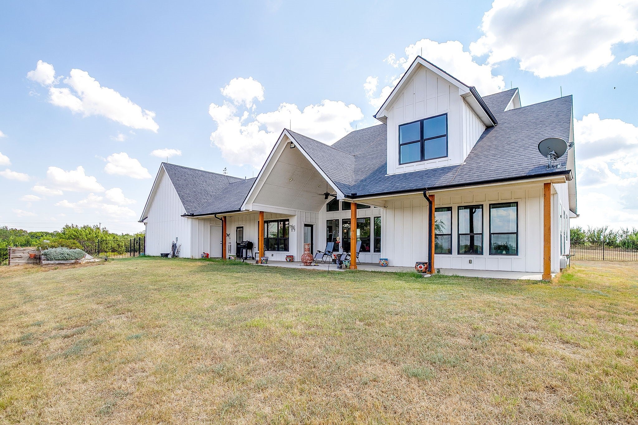 Godley, Texas, 76044, United States, 3 Bedrooms Bedrooms, ,3 BathroomsBathrooms,Residential,For Sale,1983400