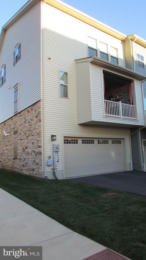 Frederick, Maryland, 21703, United States, 3 Bedrooms Bedrooms, ,3 BathroomsBathrooms,Residential,For Sale,1973217