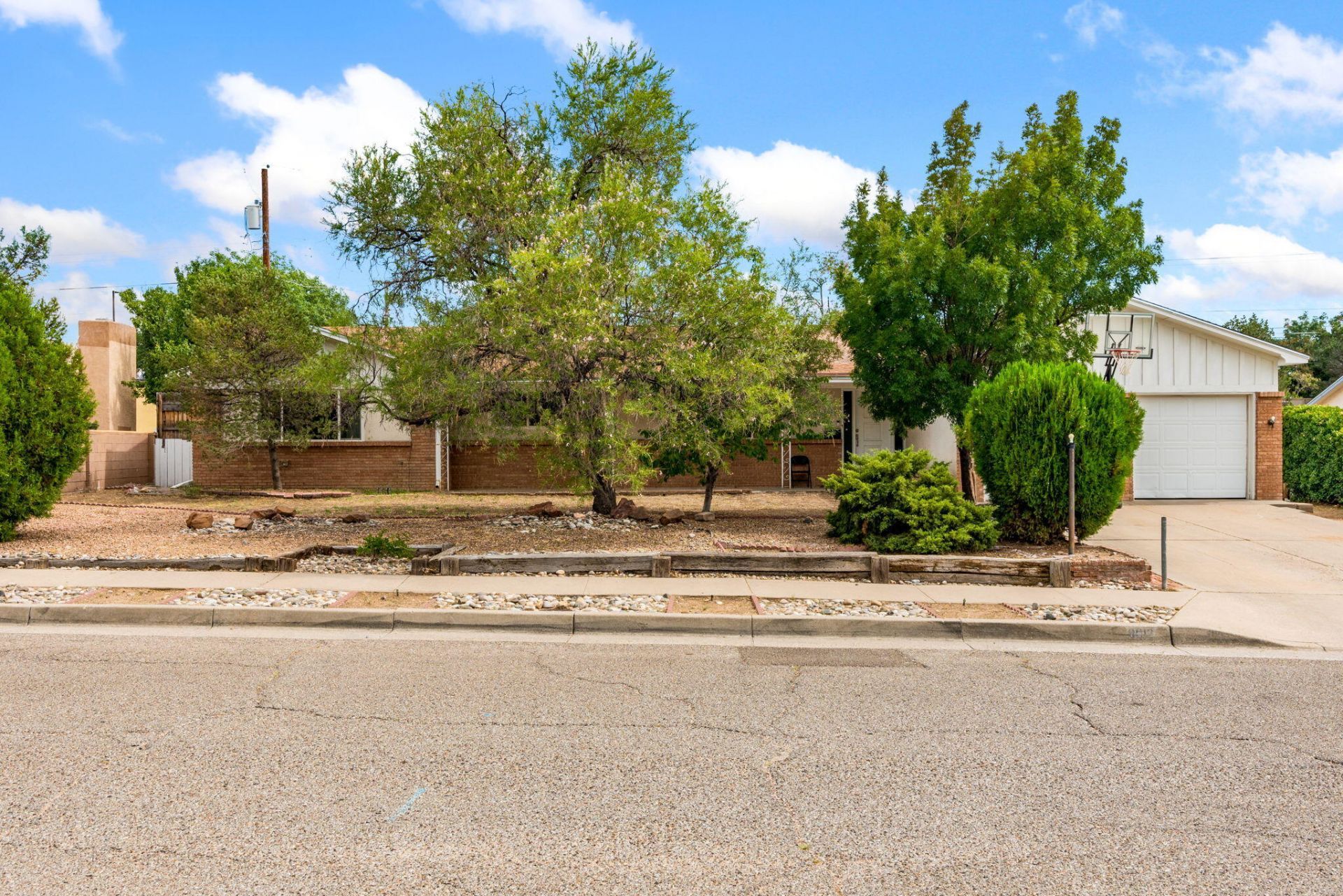 Lagrima DE Oro Rd, Albuquerque, NM 87111