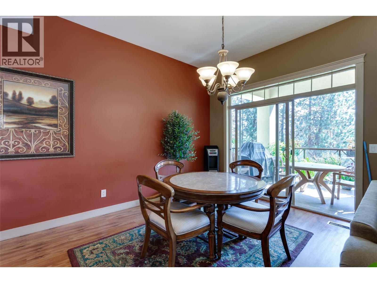 KELOWNA, British Columbia, V1V 2V9, CA, 2 Bedrooms Bedrooms, ,2 BathroomsBathrooms,Residential,For Sale,1960858