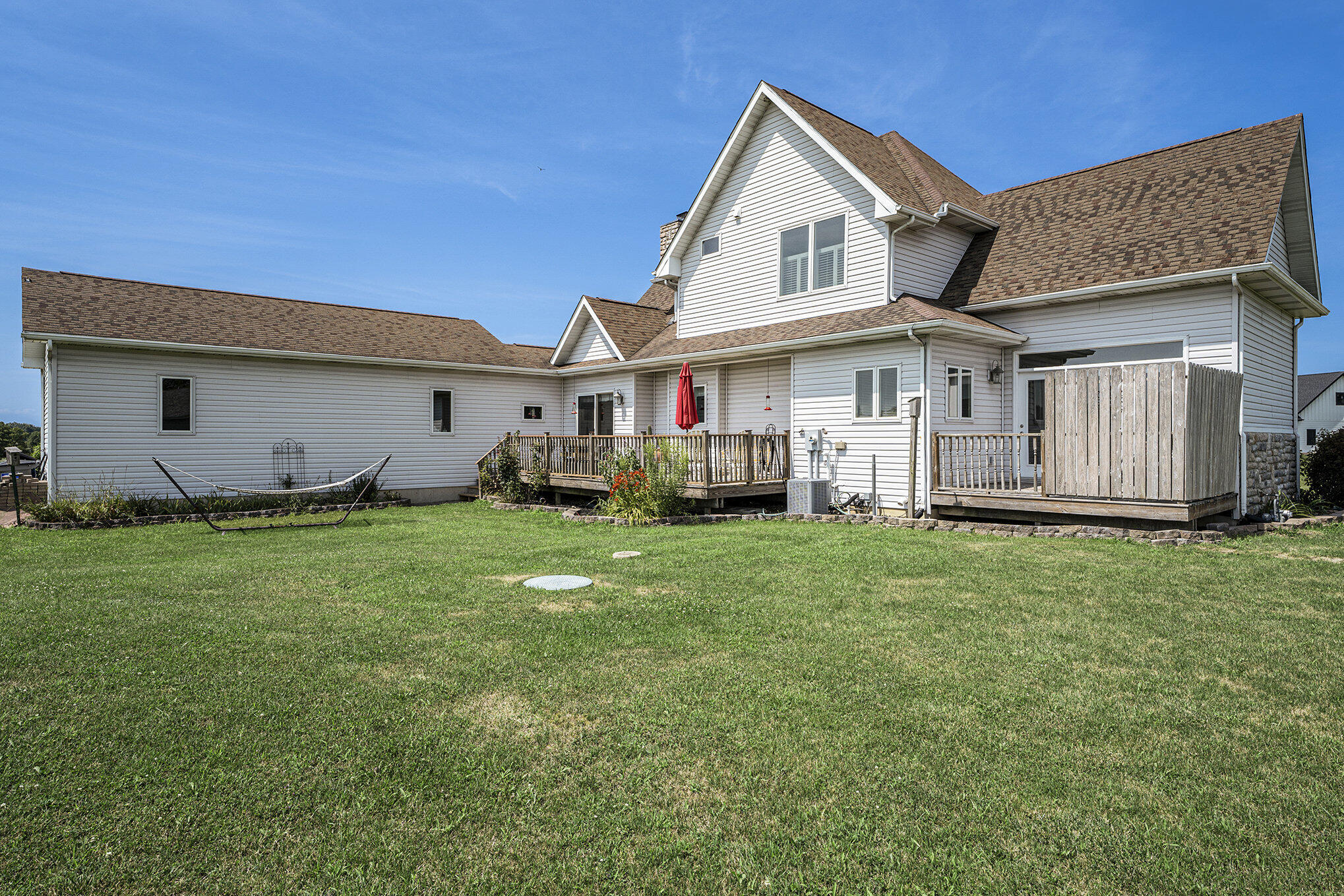 La Porte, Indiana, 46350, United States, 4 Bedrooms Bedrooms, ,3 BathroomsBathrooms,Residential,For Sale,2029628