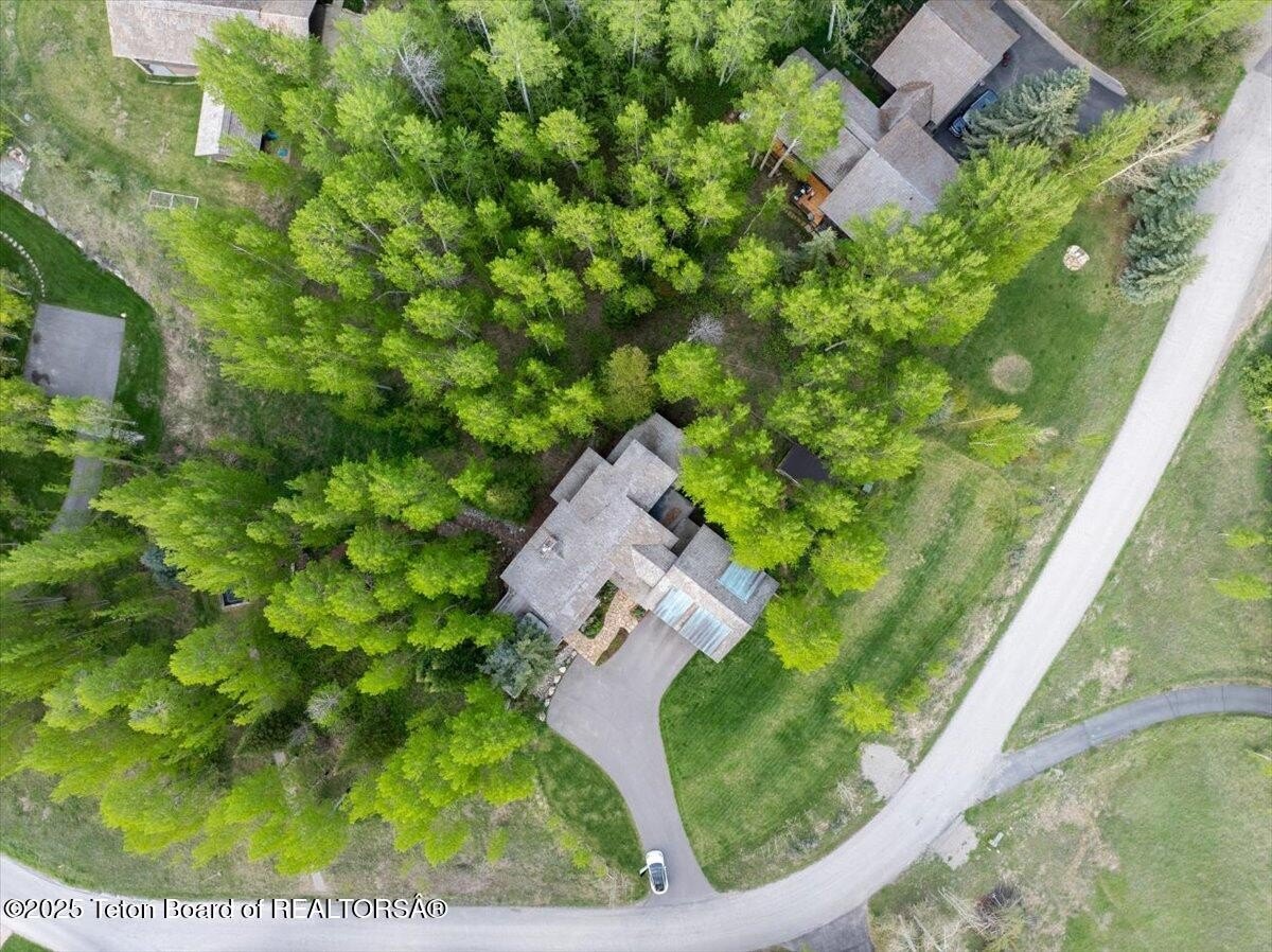 Jackson, Wyoming, 83001, United States, 5 Bedrooms Bedrooms, ,1 BathroomBathrooms,Residential,For Sale,1831130