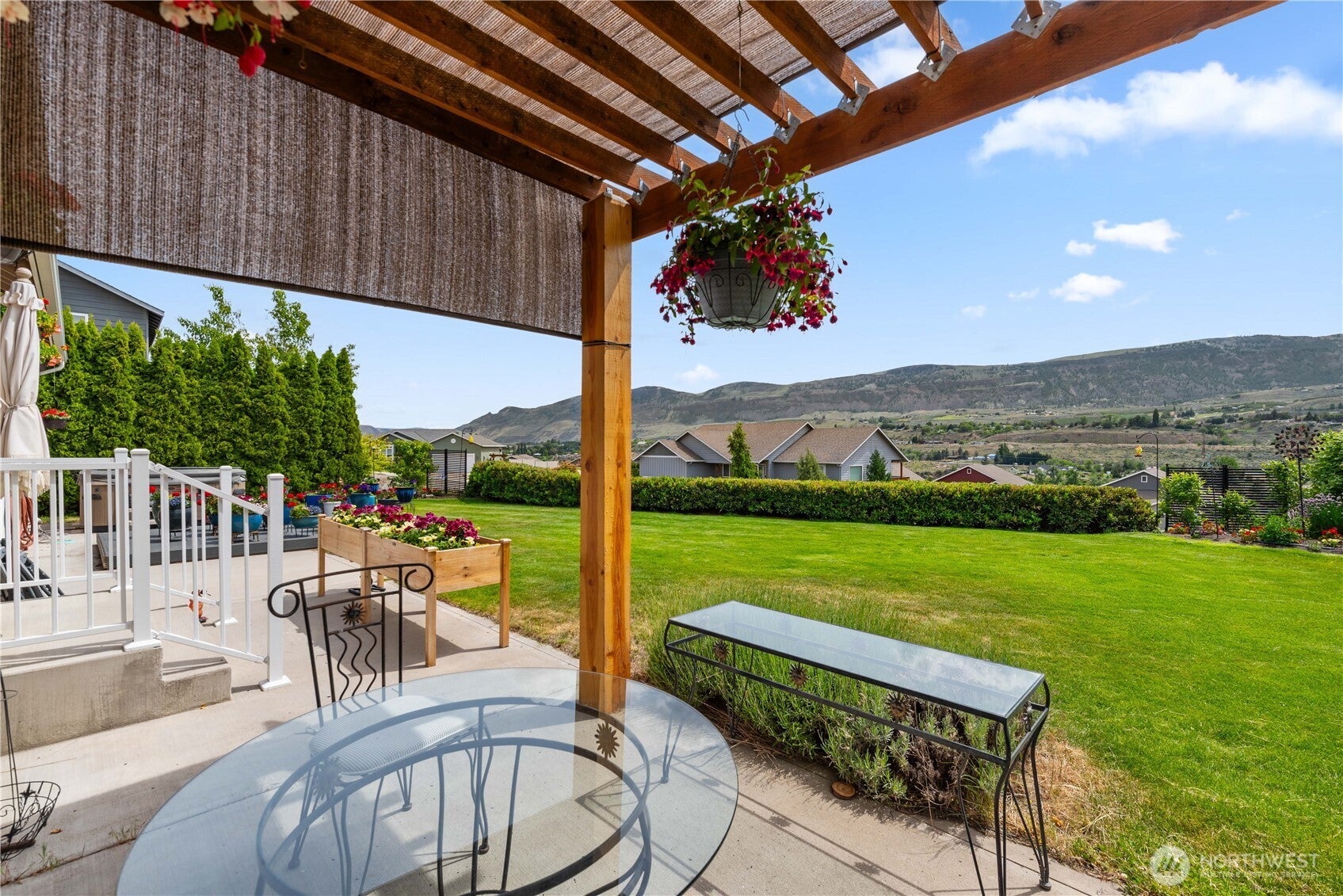 East Wenatchee, Washington, 98802, United States, 3 Bedrooms Bedrooms, ,1 BathroomBathrooms,Residential,For Sale,1818032