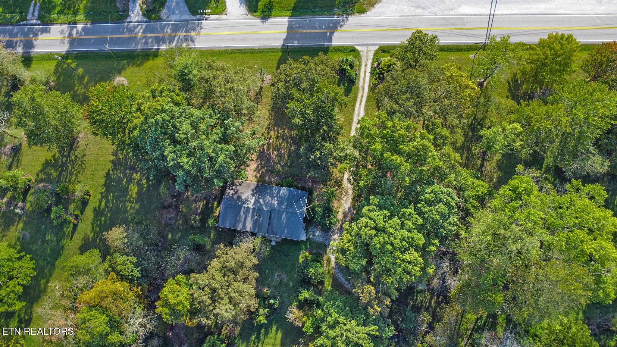 Crossville, Tennessee, 38555, United States, 2 Bedrooms Bedrooms, ,1 BathroomBathrooms,Residential,For Sale,1982388