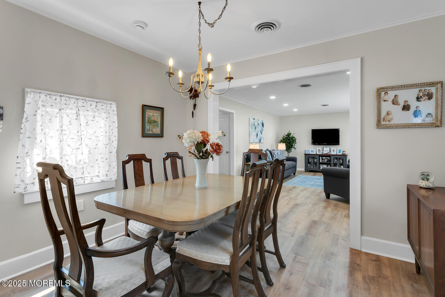 Belford, New Jersey, 07718, United States, 3 Bedrooms Bedrooms, ,2 BathroomsBathrooms,Residential,For Sale,1921068