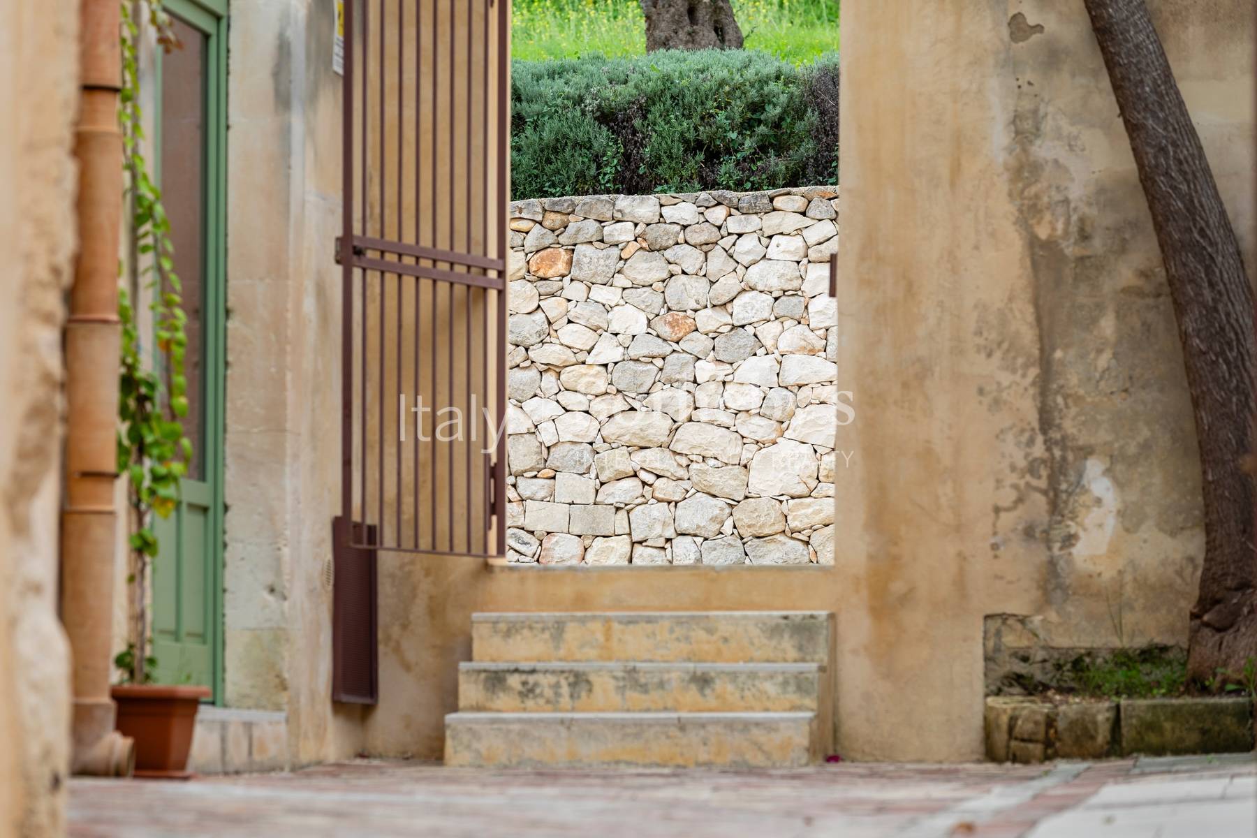  Renovated old Sicilian farmyard with views over Noto - 物件實景