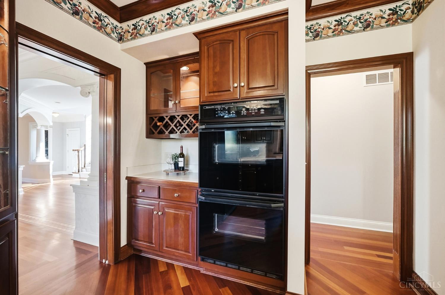 Anderson Twp, Ohio, 45230, United States, 5 Bedrooms Bedrooms, ,6 BathroomsBathrooms,Residential,For Sale,1988245