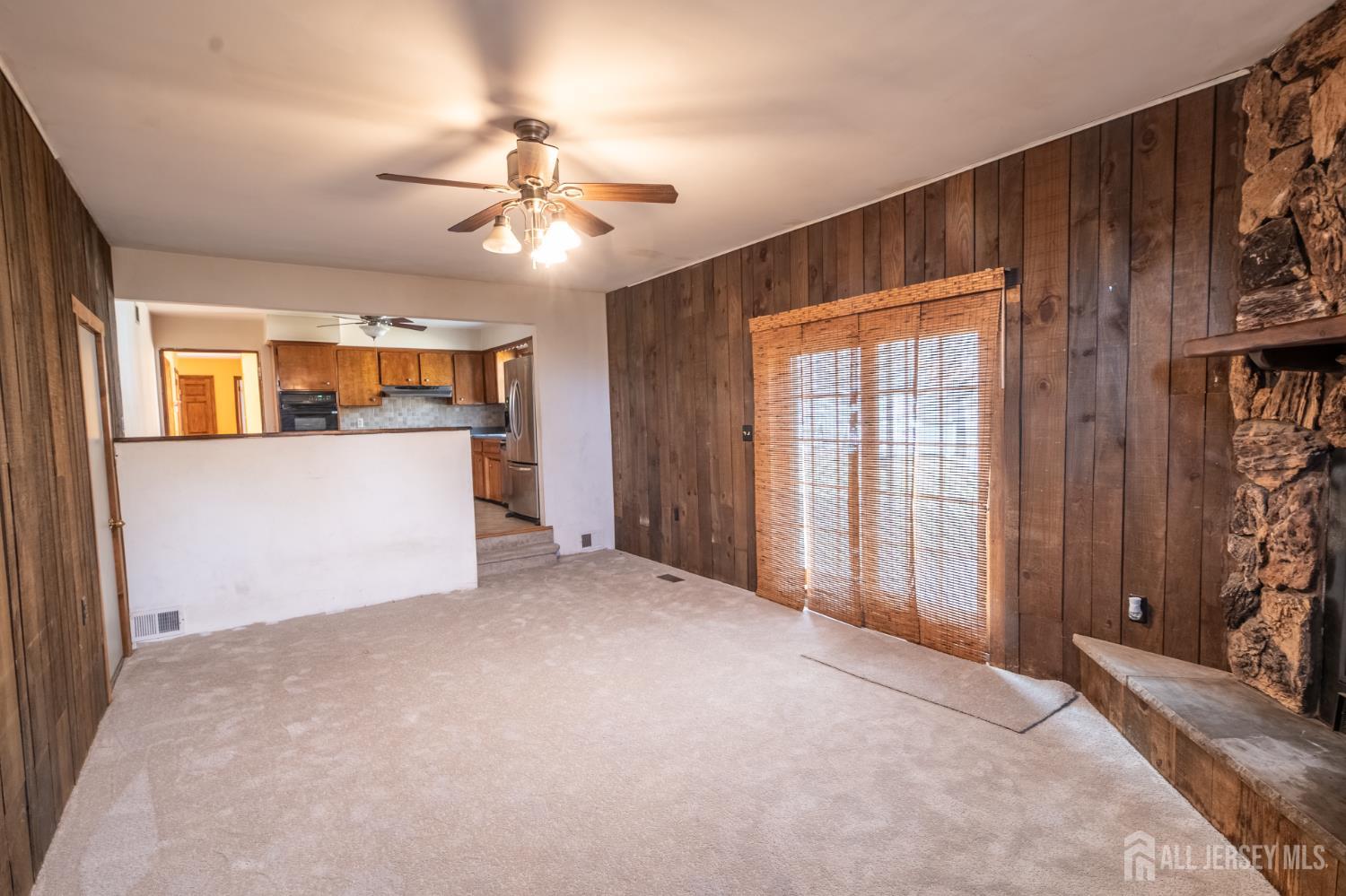 East Brunswick, New Jersey, 08816, United States, 3 Bedrooms Bedrooms, ,2 BathroomsBathrooms,Residential,For Sale,2002265