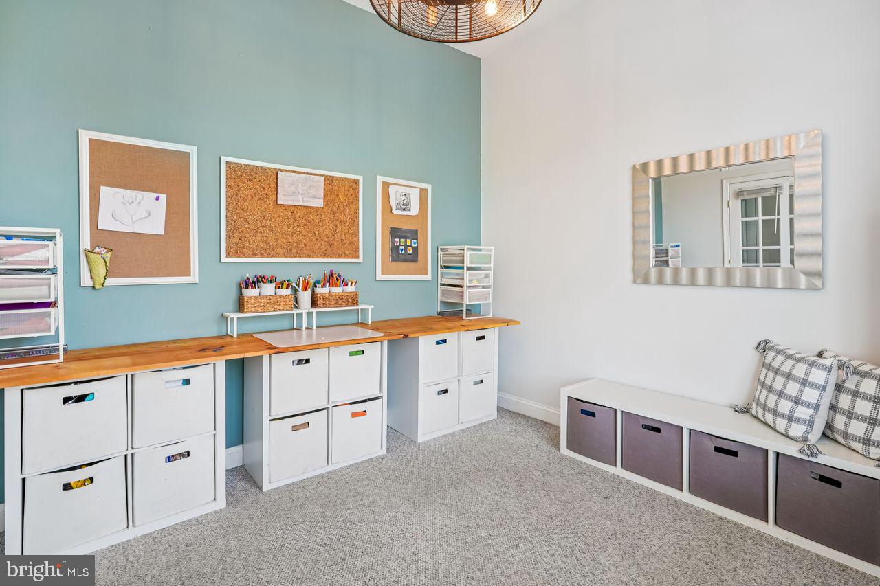 Warrenton, Virginia, 20187, United States, 4 Bedrooms Bedrooms, ,4 BathroomsBathrooms,Residential,For Sale,1989713